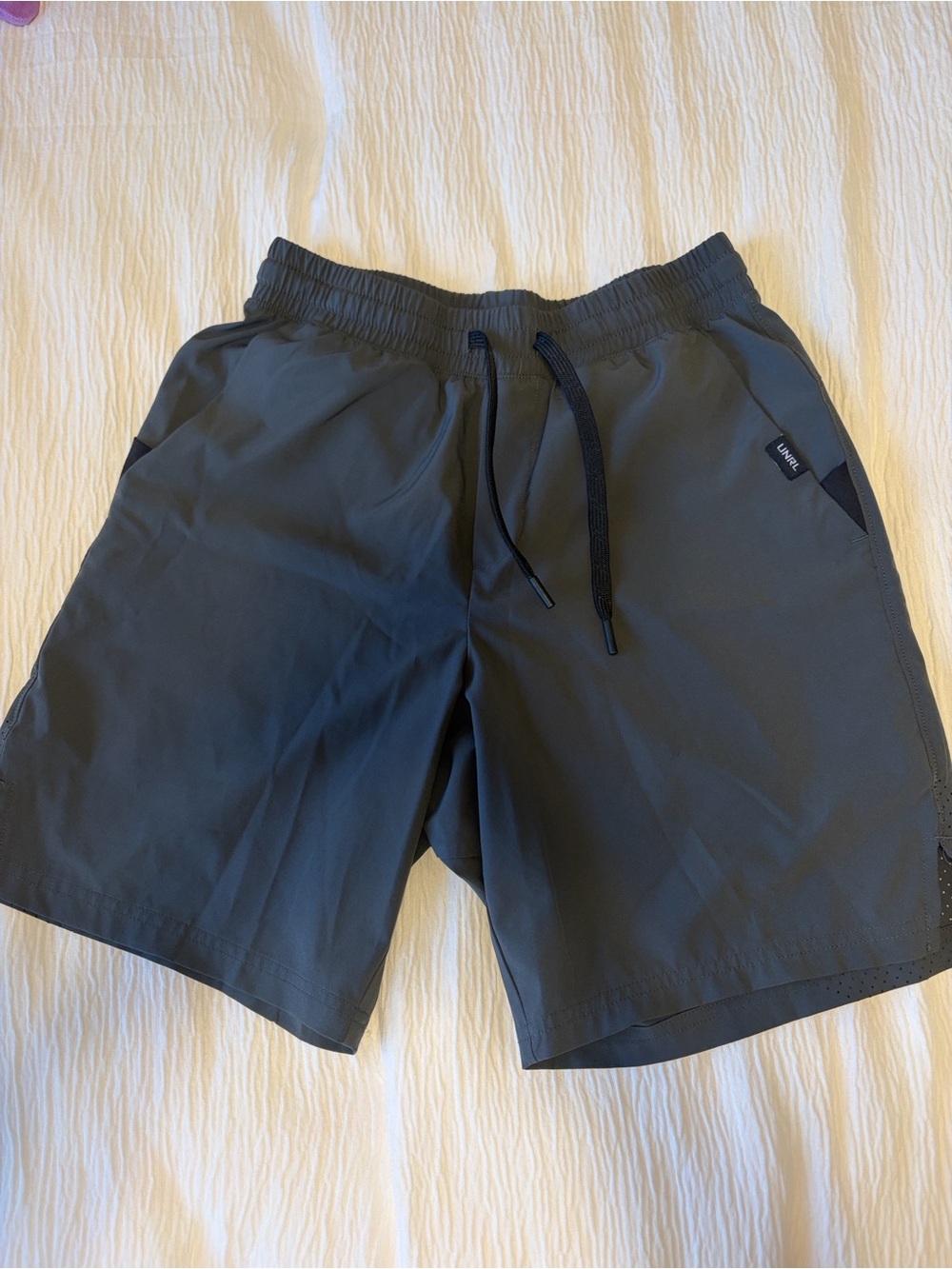 UNRL Stride Short 7.5" - Graphite - Picture 2 of 3